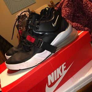 Nike Air Force 270 Black white silver men’s size 11